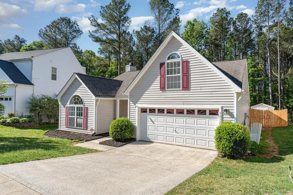 9212 Erinsbrook Drive Raleigh NC 27617