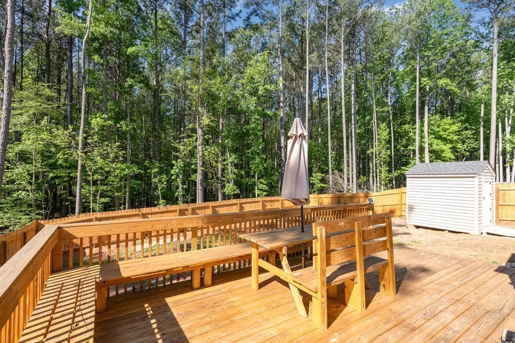 9212 Erinsbrook Drive Raleigh NC 27617