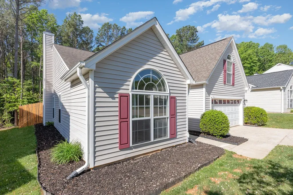 9212 Erinsbrook Drive Raleigh NC 27617
