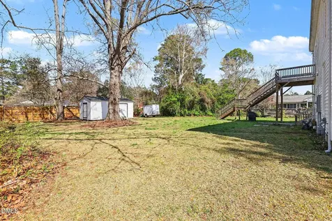 910 S 2nd Street Smithfield NC 27577