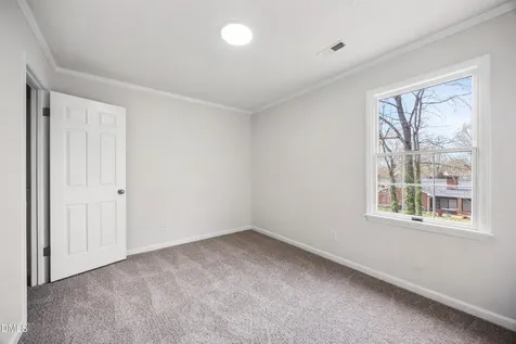 2821 Edgewood Avenue Burlington NC 27215