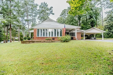 702 N Vance Street Sanford NC 27330
