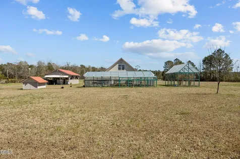 828 Chair Factory Road Whiteville NC 28472