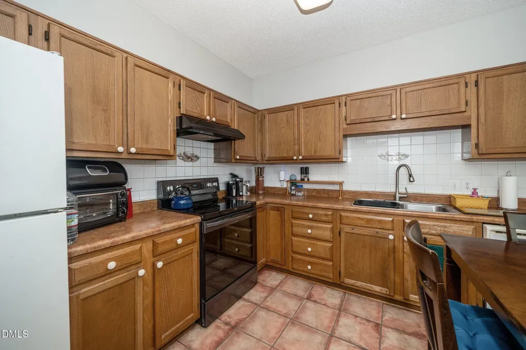 6008 River Lake Circle Raleigh NC 27604