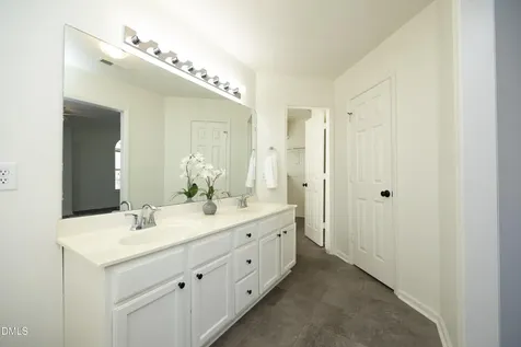 521 Renshaw Court Cary NC 27518