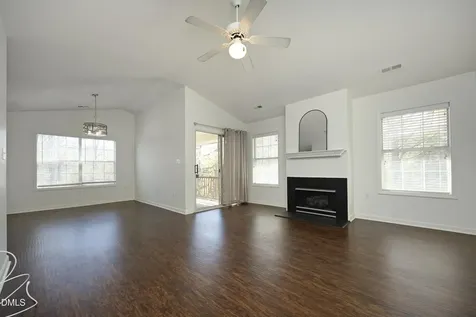 521 Renshaw Court Cary NC 27518