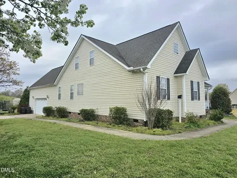 40 Wild Winds Drive Coats NC 27521