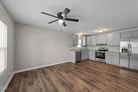 203 N Sellers Street Selma NC 27576