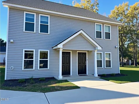 203 N Sellers Street Selma NC 27576