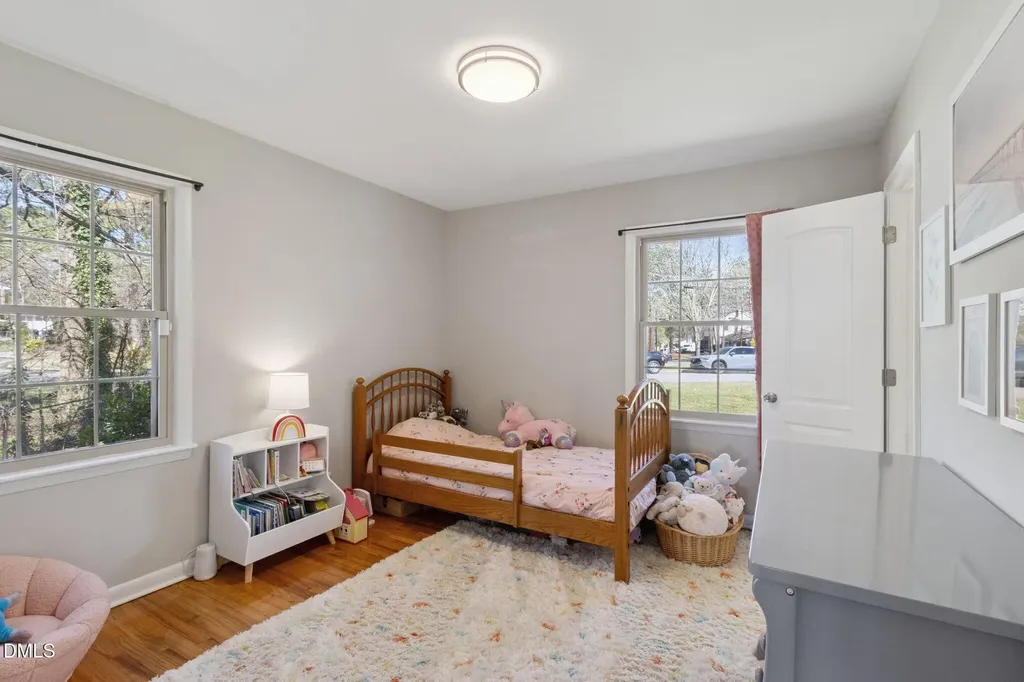 817 Chatham Lane Raleigh NC 27610