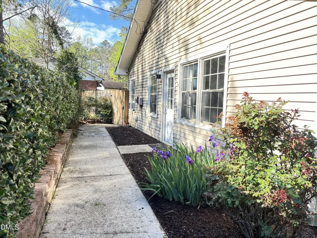 817 Chatham Lane Raleigh NC 27610