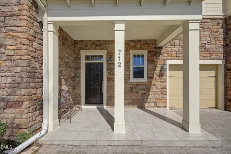 712 Pierside Drive Cary NC 27519