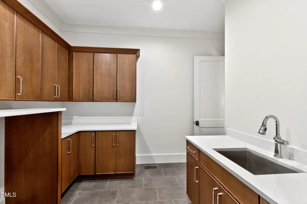105 Edenburgh Road Raleigh NC 27608