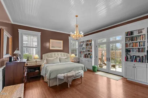 318 N Churton Street Hillsborough NC 27278