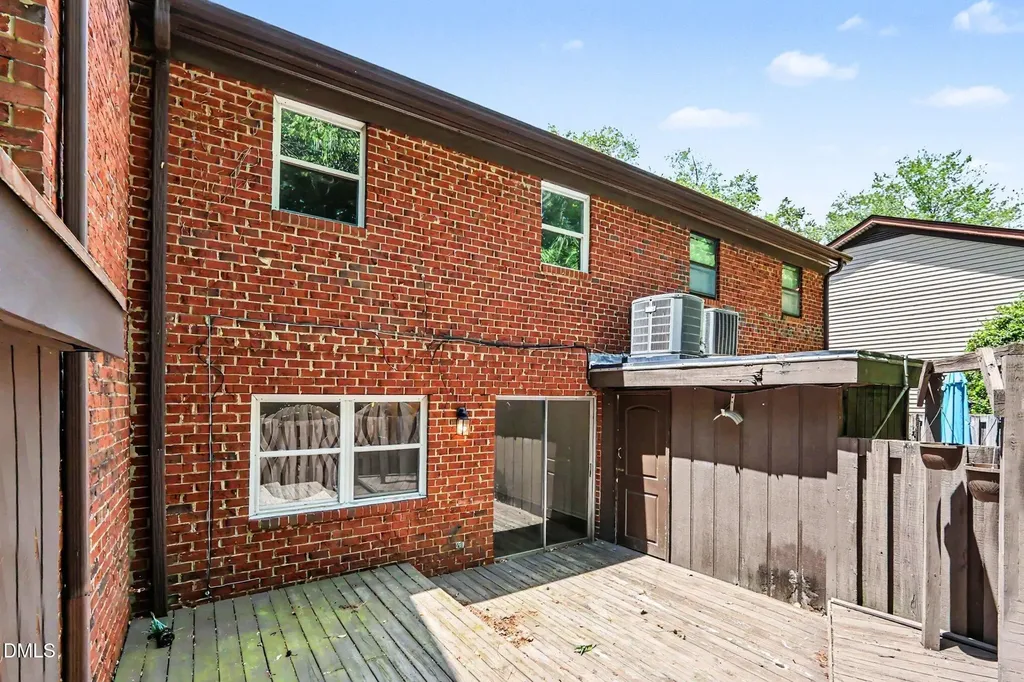 1220 Manassas Court Raleigh NC 27609