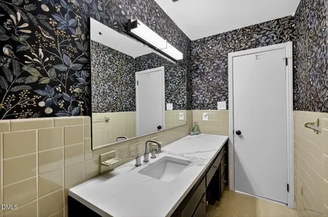 2509 Elderwood Lane Burlington NC 27215