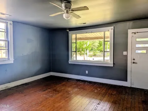 214 E Persimmon Street Youngsville NC 27596