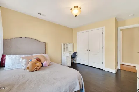 2328 Forestbluff Drive Fuquay Varina NC 27526