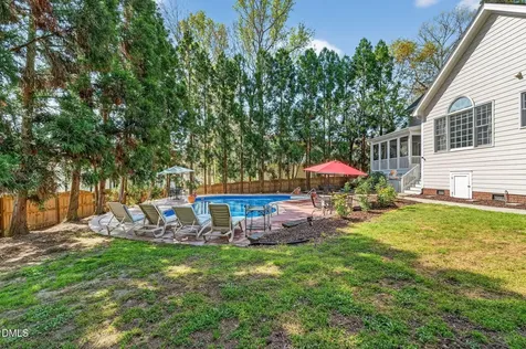 2328 Forestbluff Drive Fuquay Varina NC 27526