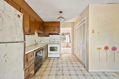 6818 Iron Gate Drive Bahama NC 27503