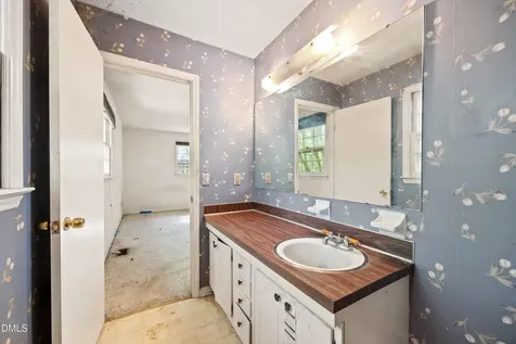 6818 Iron Gate Drive Bahama NC 27503