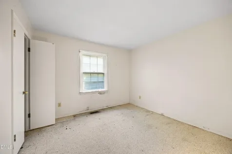 6818 Iron Gate Drive Bahama NC 27503