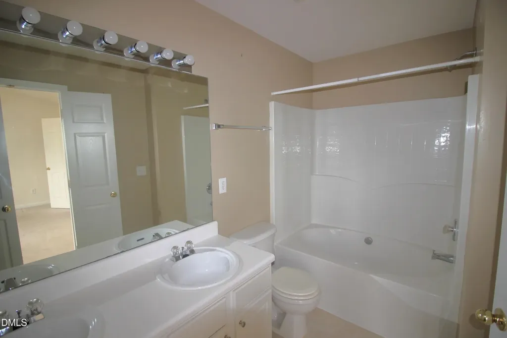 5124 Obion Court Raleigh NC 27616