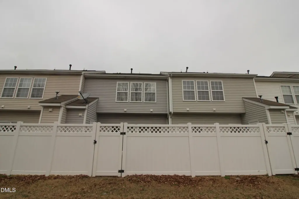 5124 Obion Court Raleigh NC 27616