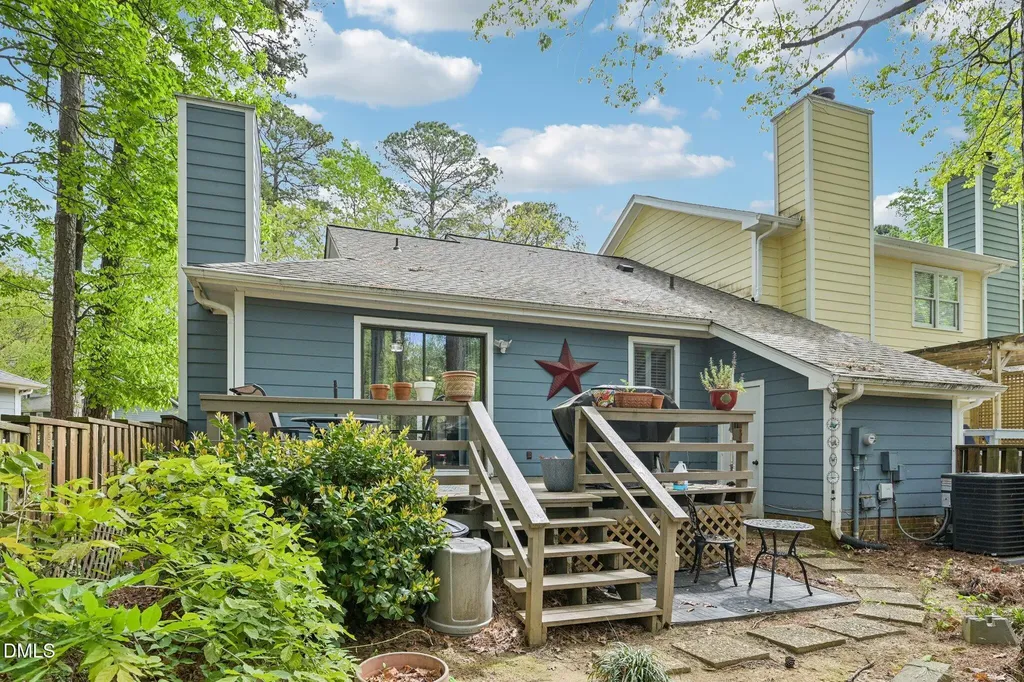 1565 Laureldale Drive Raleigh NC 27609