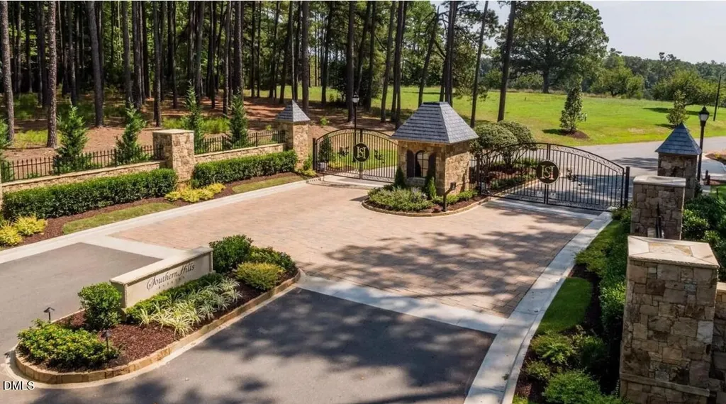6509 Century Oak Court Raleigh NC 27613
