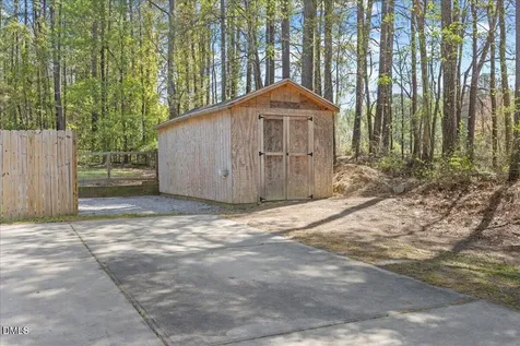 8001 Kingsdale Drive Willow Springs NC 27592
