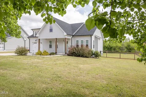 507 S Lincoln Street Coats NC 27521