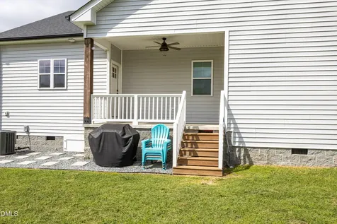 507 S Lincoln Street Coats NC 27521