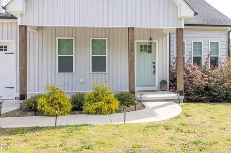 507 S Lincoln Street Coats NC 27521