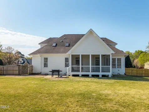 2428 Stewart Street Fuquay Varina NC 27526