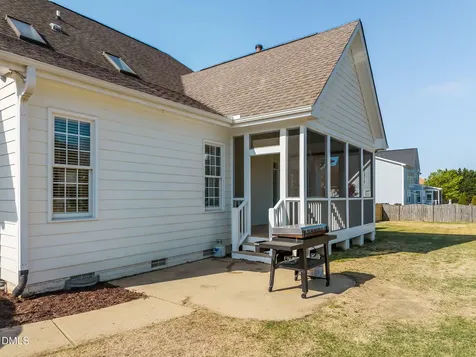 2428 Stewart Street Fuquay Varina NC 27526
