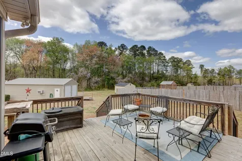 15 Old Eason Road Zebulon NC 27597