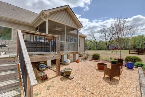 15 Old Eason Road Zebulon NC 27597