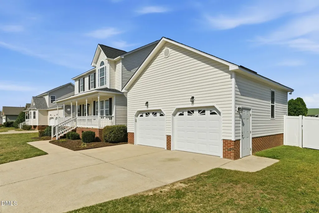 139 Woodglen Drive Clayton NC 27527