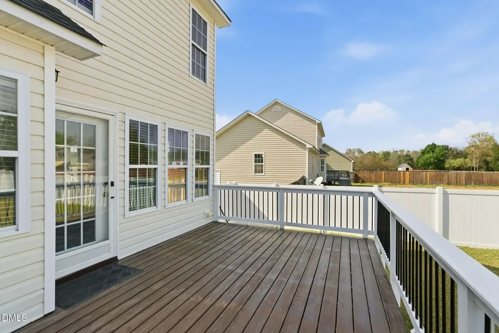 139 Woodglen Drive Clayton NC 27527