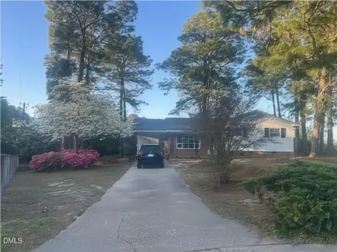 830 Dinmont Circle Fayetteville NC 28306