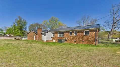 1506 Cadiz Street Burlington NC 27217