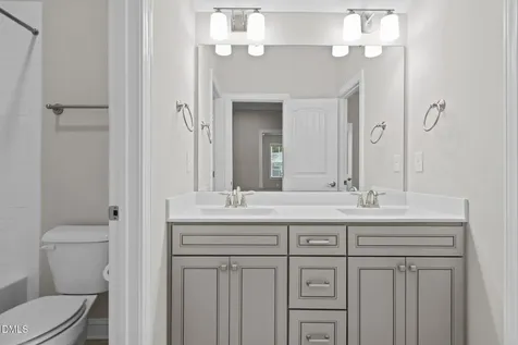 2923 Logan Valley Path Apex NC 27502