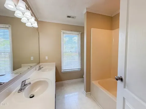 3516 Gables Drive Fayetteville NC 28311