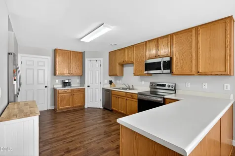 104 Braxton Village Way Holly Springs NC 27540