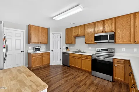 104 Braxton Village Way Holly Springs NC 27540