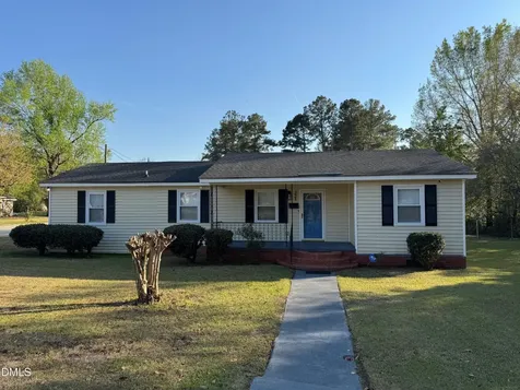 325 Tuskegee Drive Laurinburg NC 28352