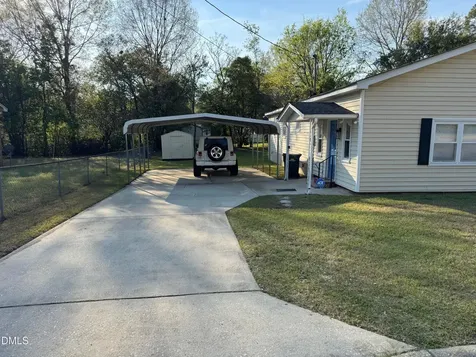 325 Tuskegee Drive Laurinburg NC 28352