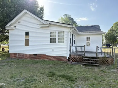 122 E Main Street Eureka NC 27830