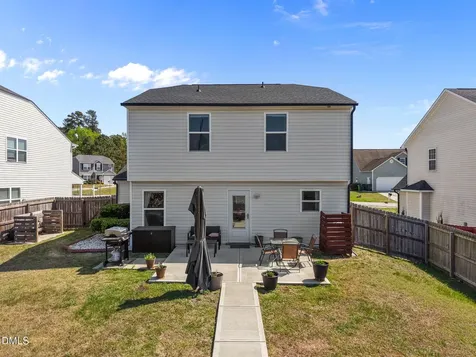 4813 Cutstone Court Raleigh NC 27610